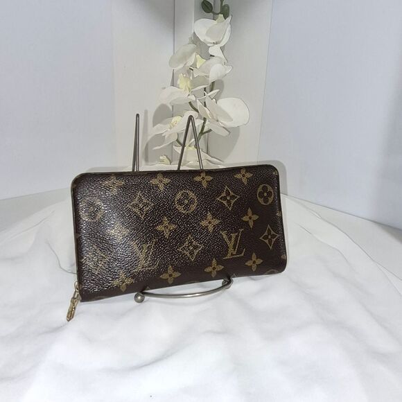 Louis Vuitton Brown Monogram Wallet - Picture 12 of 12